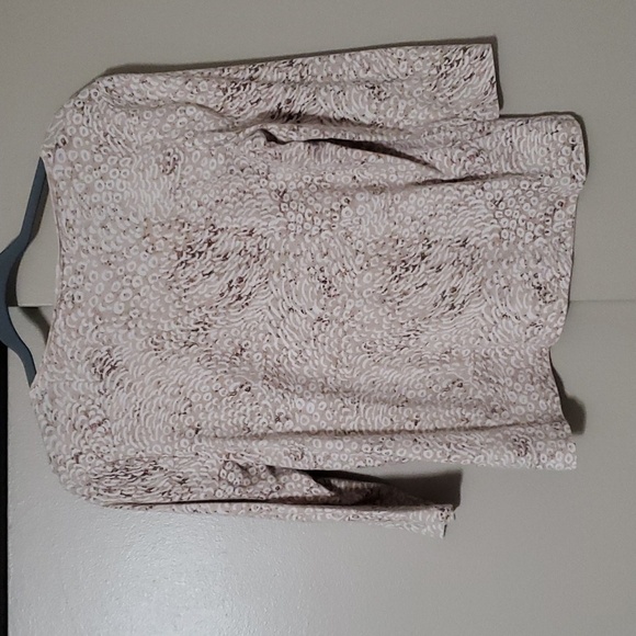 Chico's Animal Print 3/4 Sleeve Top Size Chico's 1 - Picture 4 of 4